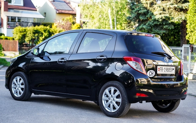 Toyota Yaris cena 32900 przebieg: 180598, rok produkcji 2012 z Radom małe 704